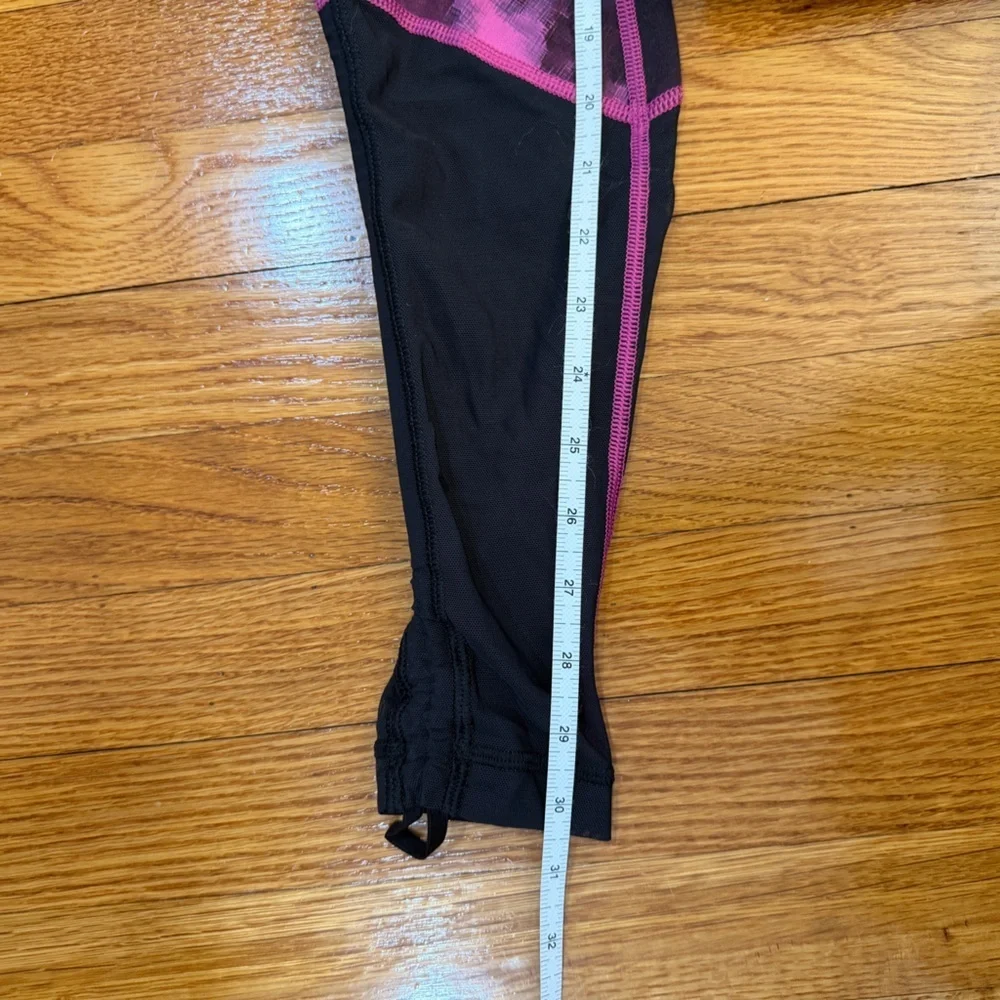 Lululemon Sweaty Endeavor Tight Blooming Pixie Raspberry Black - Size 4